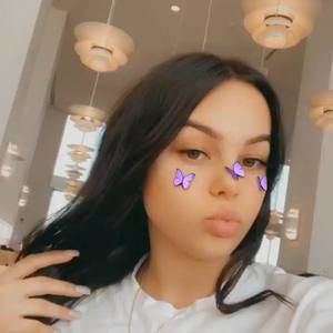 Meet your Posher, Alli